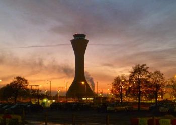 Szkocja i reszta UK odcięte od świata. Zakaz połączeń lotniczych i reakcja Polski