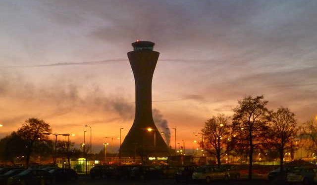 Szkocja i reszta UK odcięte od świata. Zakaz połączeń lotniczych i reakcja Polski