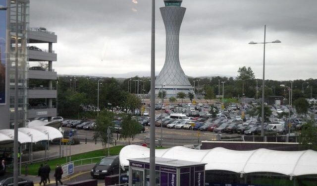 Szkocja: przylatujący z 30 krajów świata będą musieli odbywać kwarantannę w specjalnym hotelu