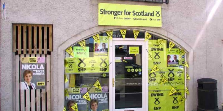 Szkocja: „czterodniowy tydzień pracy i darmowa komunikacja miejska!” SNP prezentuje program wyborczy