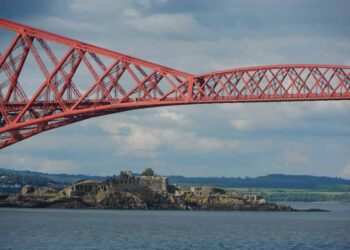 Wyspa Inchgarvie – strażnica Edynburga