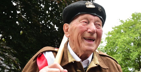 Edynburg: Ludwik Jaszczur, żołnierz i przyjaciel misia Wojtka, kończy dziś 94 lata