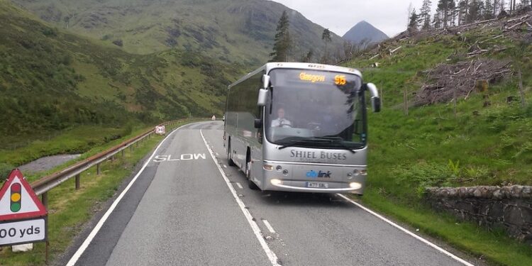 Szkocja wprowadza bezpłatne przejazdy autobusowe dla dzieci i młodzieży